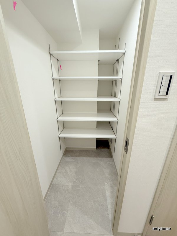 STANDZ新大阪　仲介手数料無料の収納