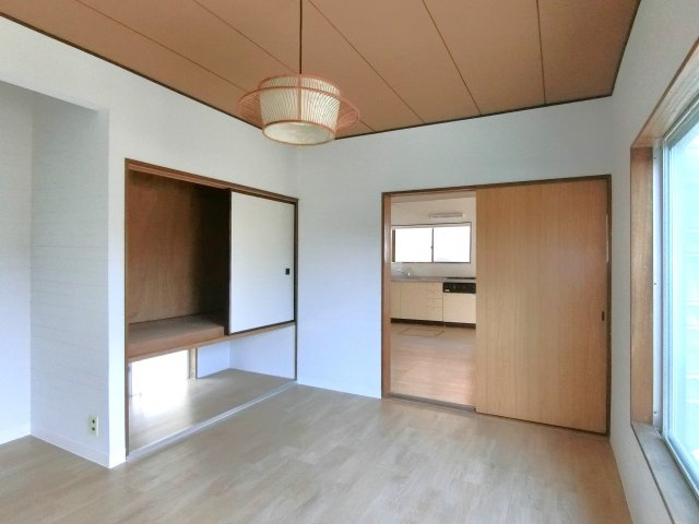 一宮町新地貸家の洋室