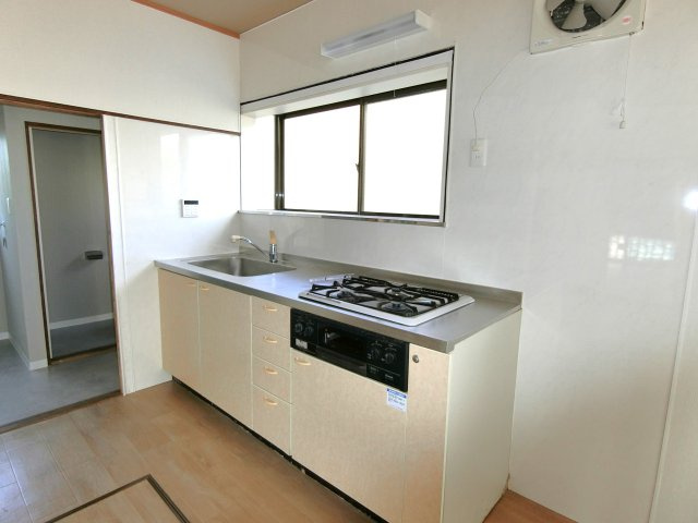 一宮町新地貸家のキッチン