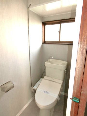 一宮町新地貸家のトイレ