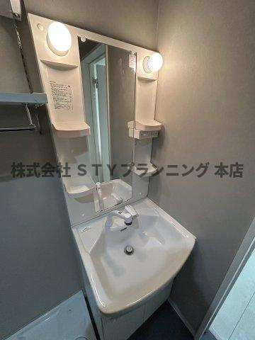 仲介手数料０円！フィオーレ鳴海の独立洗面台