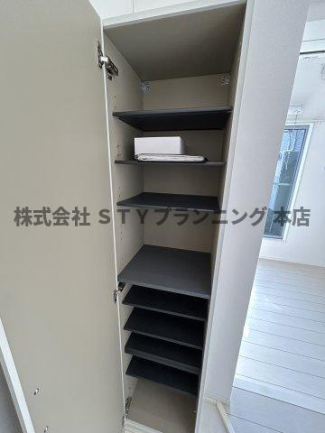 仲介手数料０円！フィオーレ鳴海の収納