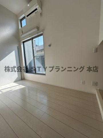 仲介手数料０円！フィオーレ鳴海の居間・リビング