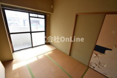 友田コーポラスの和室