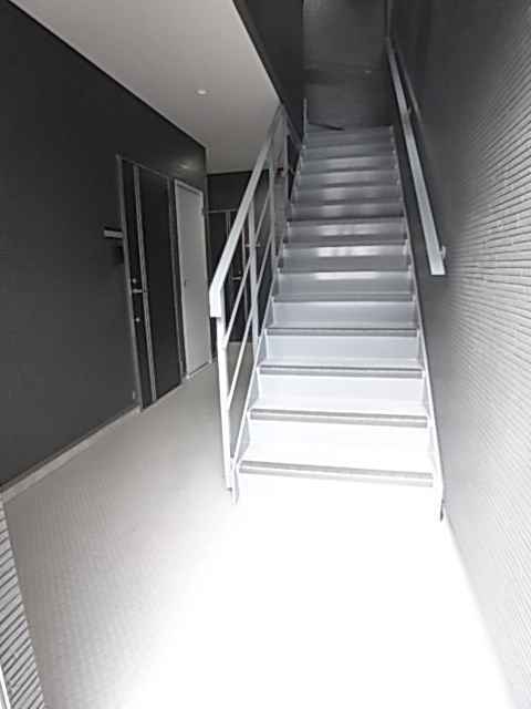 神戸市兵庫区南仲町のアパートの外観