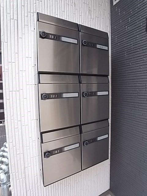 神戸市兵庫区南仲町のアパートの外観