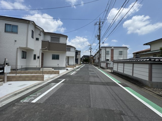 葛飾区西水元３丁目新築戸建【幸田小学校：5分】の前面道路含む現地写真|東側前面道路・幅員約7ｍ