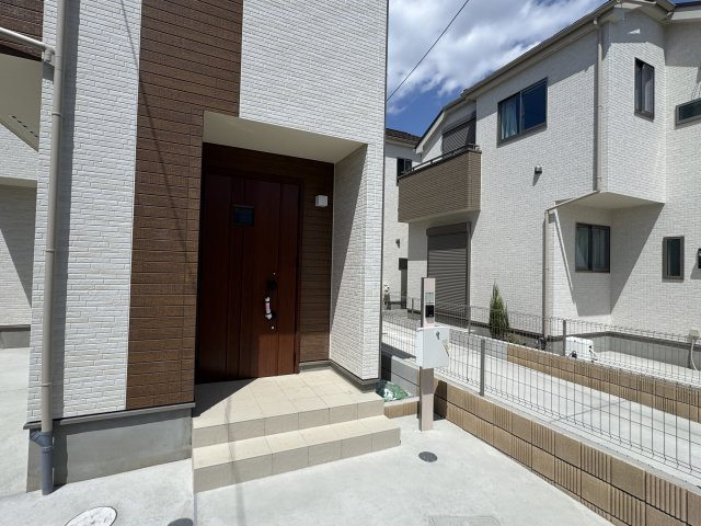 葛飾区西水元３丁目新築戸建【幸田小学校：5分】のエントランス|エントランス・玄関ポーチ