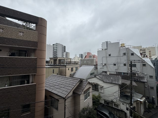 ルーブル金杉の展望