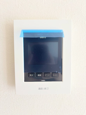 【防犯設備】 | ◇◆瀬谷区阿久和東　新築戸建て◆◇ | ◆玄関に行かなくても来訪者が確認でき、ハンズフリーで会話をすることが出来ます。モニターを確認する事によって防犯効果も高まります。