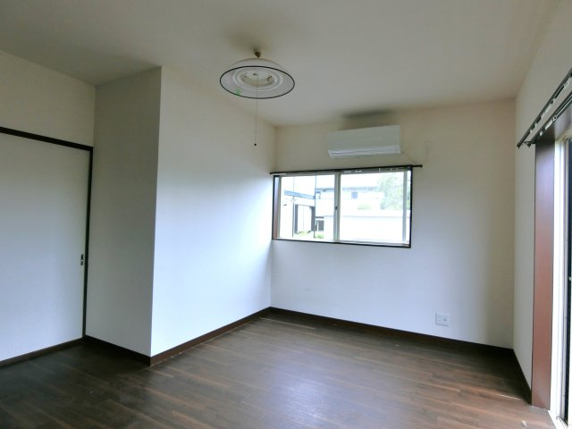 高師ハイツの居間・リビング