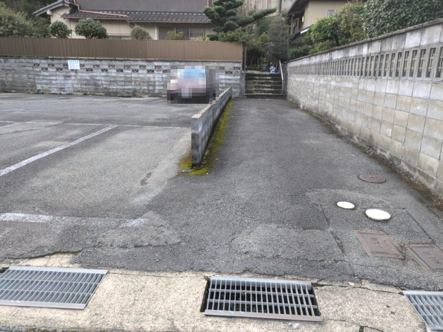 京都市右京区鳴滝音戸山町の駐車場|京福電気鉄道北野線「宇多野」駅 徒歩約11分・京都市営バス「三宝寺」バス停 徒歩約2分