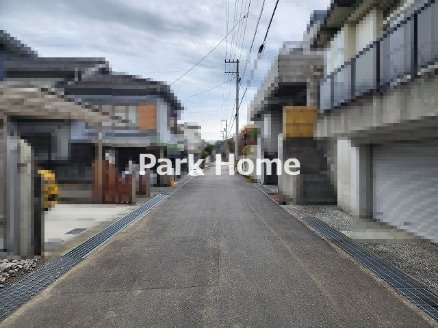 高知市加賀野井２丁目 -B号地-　売土地の前面道路含む現地写真