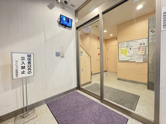 三軒茶屋ターミナルビルのエントランス