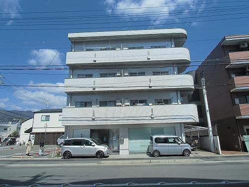 プリムローズ嵯峨の外観