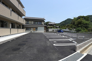 【駐車場】 | 車をお持ちの方に嬉しい駐車場付きの物件です