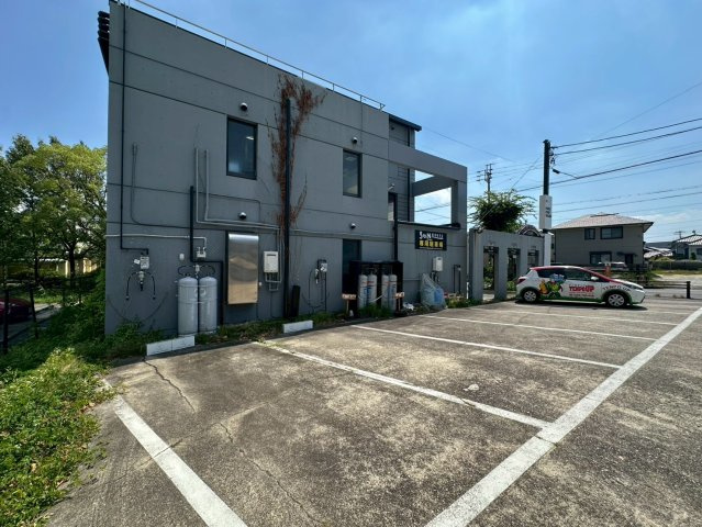 ケヤキコートの駐車場