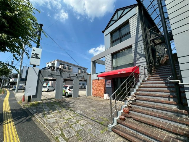 ケヤキコートの外観