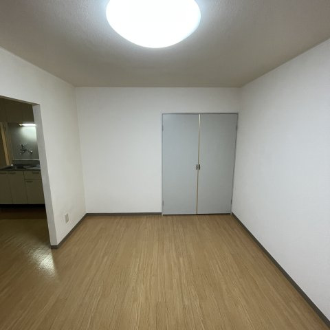 仙石マンションの居間・リビング