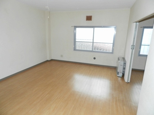 仙石マンションの居間・リビング