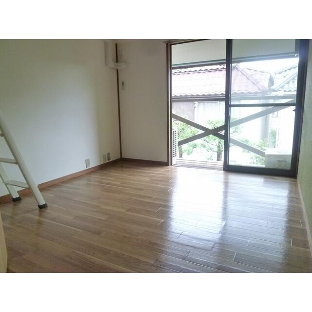 柿生舎の居間・リビング