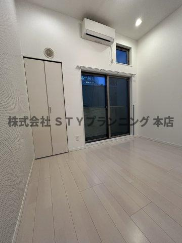 仲介手数料０円！Loft9金山の居間・リビング