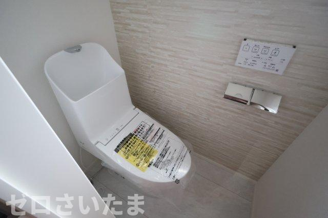 《仲介手数料無料》浦和区大東１丁目39-5新築一戸建てジオヴィスタのトイレ|撮影日 2025年9月8日 16:00 晴れ