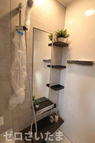 《仲介手数料無料》浦和区大東１丁目39-5新築一戸建てジオヴィスタの浴室|撮影日 2025年9月8日 16:00 晴れ