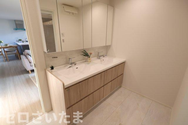 《仲介手数料無料》浦和区大東１丁目39-5新築一戸建てジオヴィスタのキッチン|撮影日 2025年9月8日 16:00 晴れ