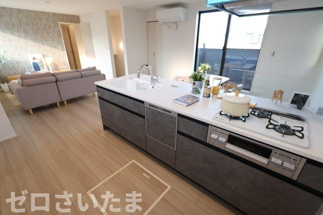 《仲介手数料無料》浦和区大東１丁目39-5新築一戸建てジオヴィスタのキッチン|撮影日 2025年9月8日 16:00 晴れ