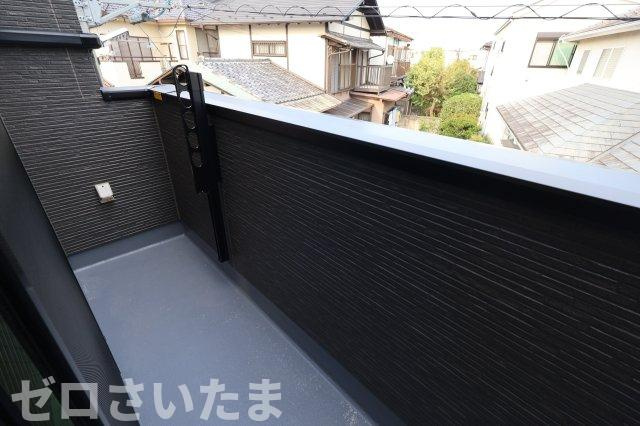 《仲介手数料無料》浦和区大東１丁目39-5新築一戸建てジオヴィスタのバルコニー|撮影日 2025年9月8日 16:00 晴れ