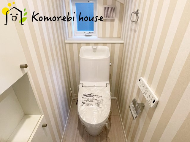 さいたま市見沼区東大宮1丁目　中古一戸建て 02のトイレ|落ち着いた色調のトイレです