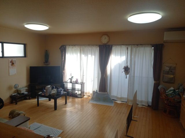 一宮市三条字田畑の居間・リビング