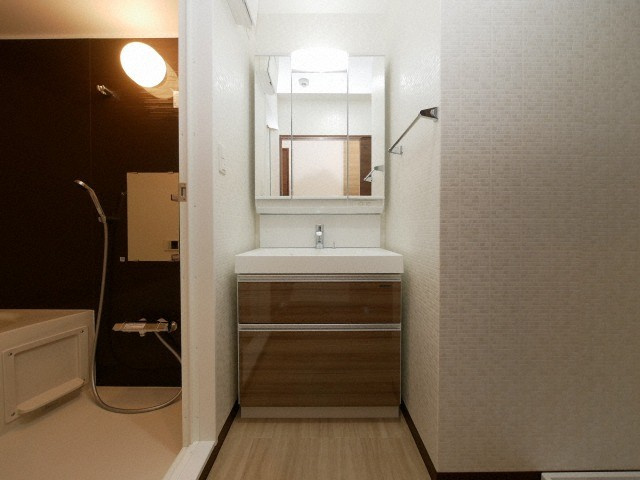 Warm天下茶屋の洗面所