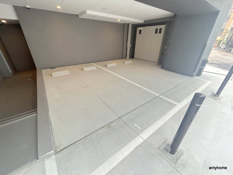 アーバネックス天満橋Front　仲介手数料無料の駐車場