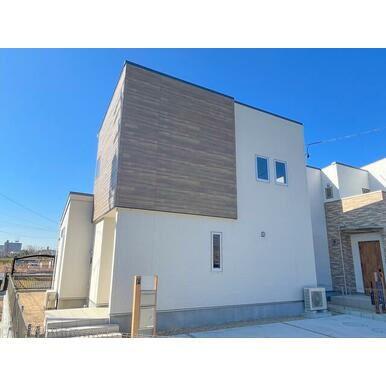 ●津市鳥居町 戸建