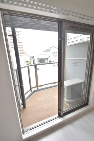 大阪市都島区東野田町１丁目の賃貸マンションのバルコニー