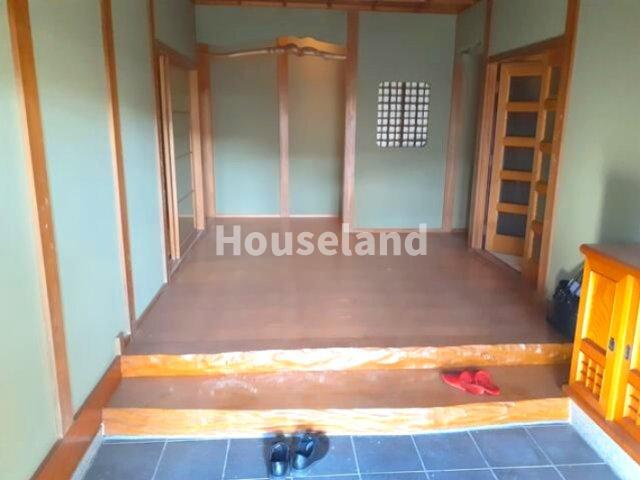 松江中貸戸建の玄関