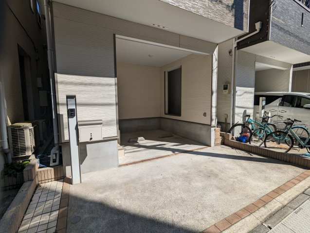 江東区東砂６丁目の戸建の駐車場