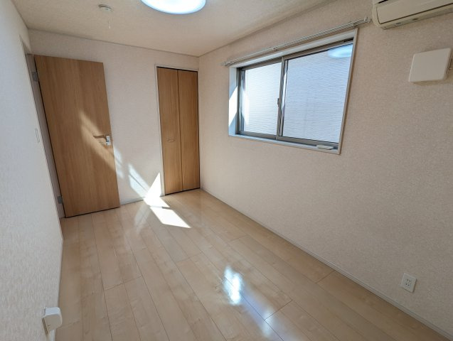 江東区東砂６丁目の戸建の洋室