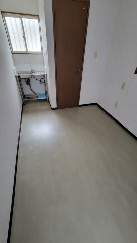 ホワイトコートの内装