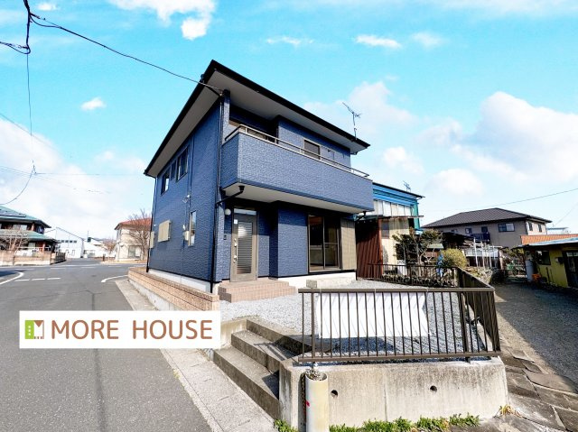 足利市葉鹿南町　中古住宅の外観