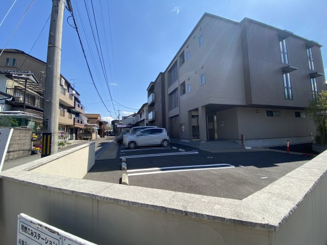 ベレオ寿の駐車場