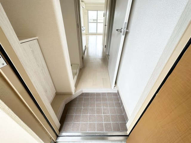 フィットハイム青柳の玄関
