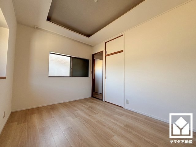伏見区醍醐岸ノ上町の洋室
