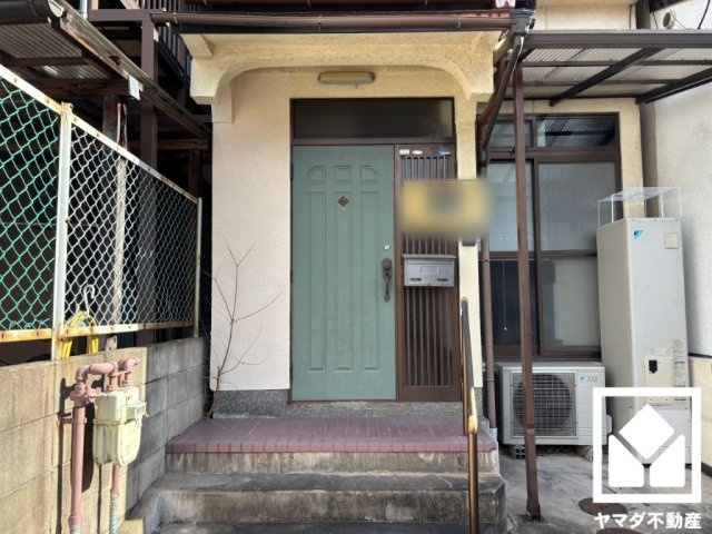 伏見区醍醐岸ノ上町の玄関