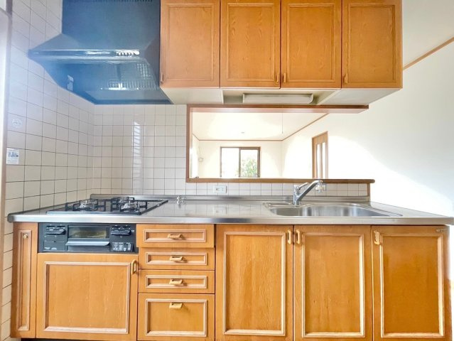 京都市西京区御陵峰ケ堂町2丁目　中古戸建のキッチン