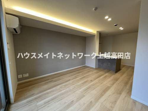 シャーメゾン北城の居間・リビング|ＬＤＫ13.9帖