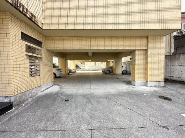 GRANDVIEの駐車場