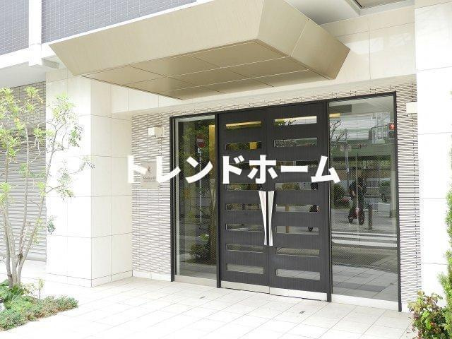 レジュールアッシュ梅田WESTGATEのエントランス|選べる家電プランあり！！